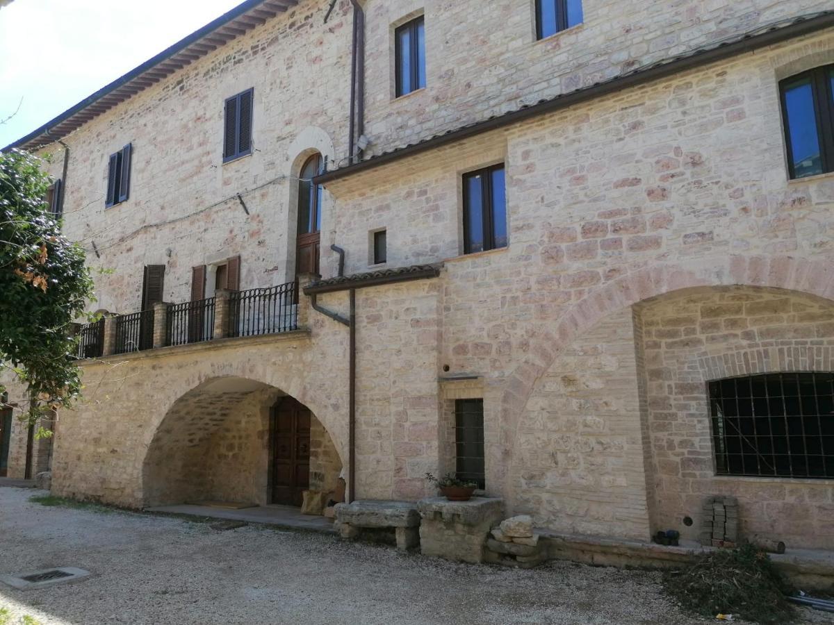 Assisi Hus Stanza Tripla In Appartamento 외부 사진