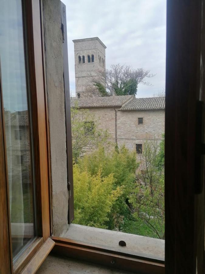 Assisi Hus Stanza Tripla In Appartamento 외부 사진